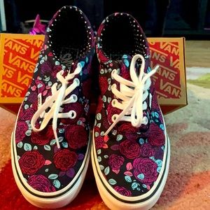 Women’s floral vans size 8.5 like new!